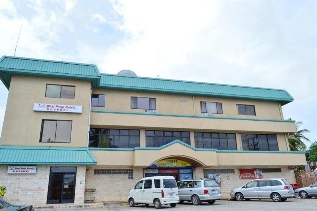 Hotel West Plaza Desekel Koror Exterior foto